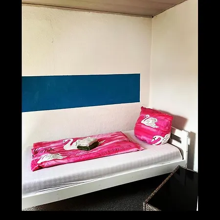 Monteurwohnung Naehe Bayreuth, Parken Frei, Wifi, Kueche Apartmán *