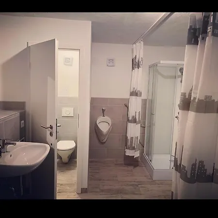 Apartmán Monteurwohnung Naehe Bayreuth, Parken Frei, Wifi, Kueche Mistelgau