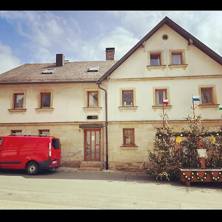 Monteurwohnung Naehe Bayreuth, Parken Frei, Wifi, Kueche *